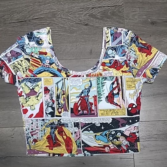 Marvel Tops - Marvel white crop top